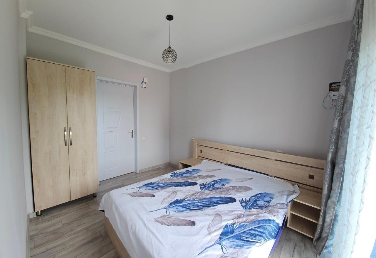 Tete Guest House Batumi Bagian luar foto
